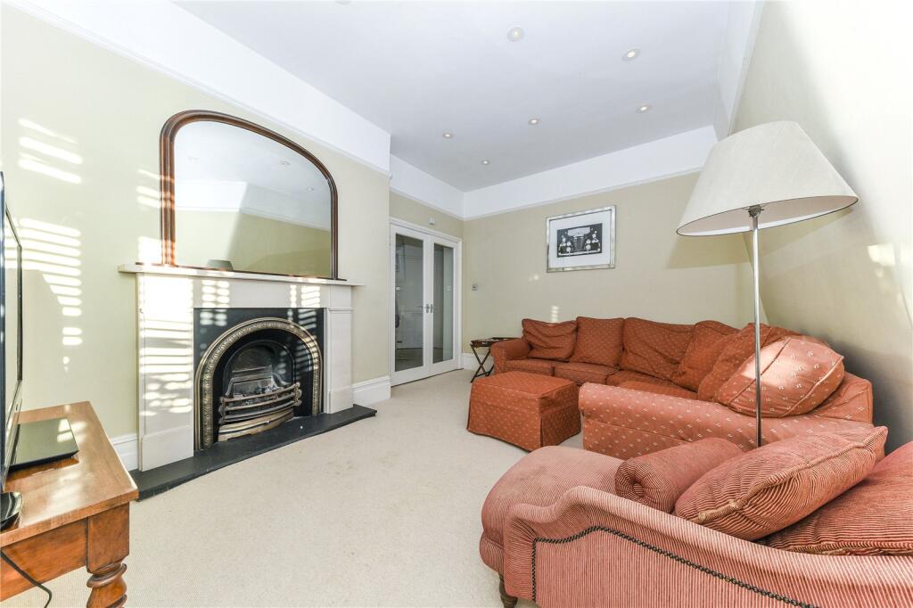 Apartment in London - View 2