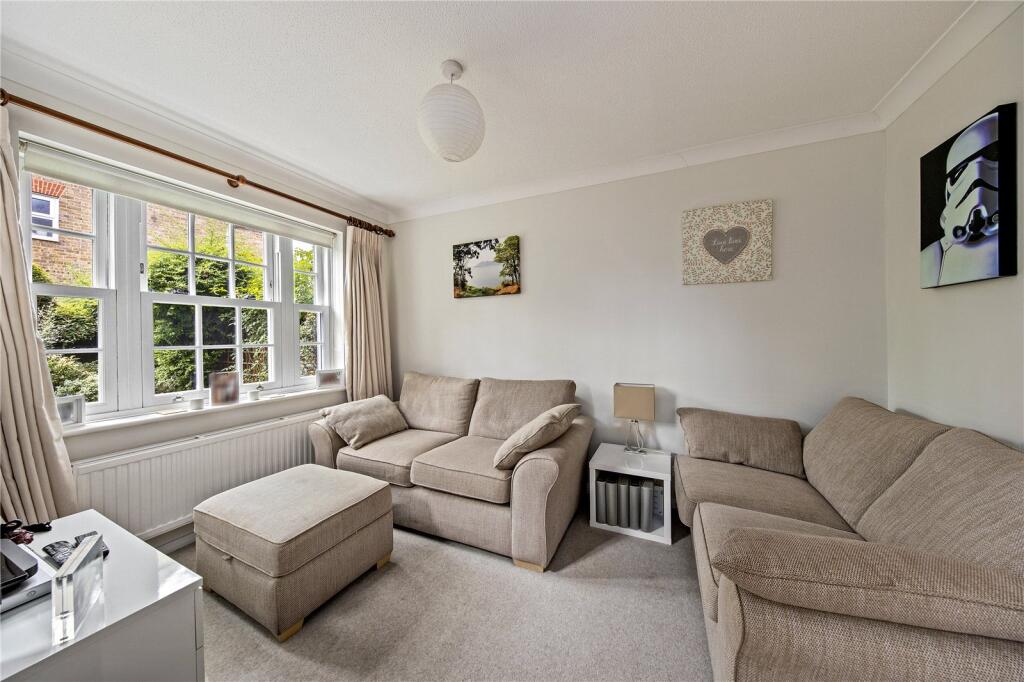 House in Twickenham - View 4