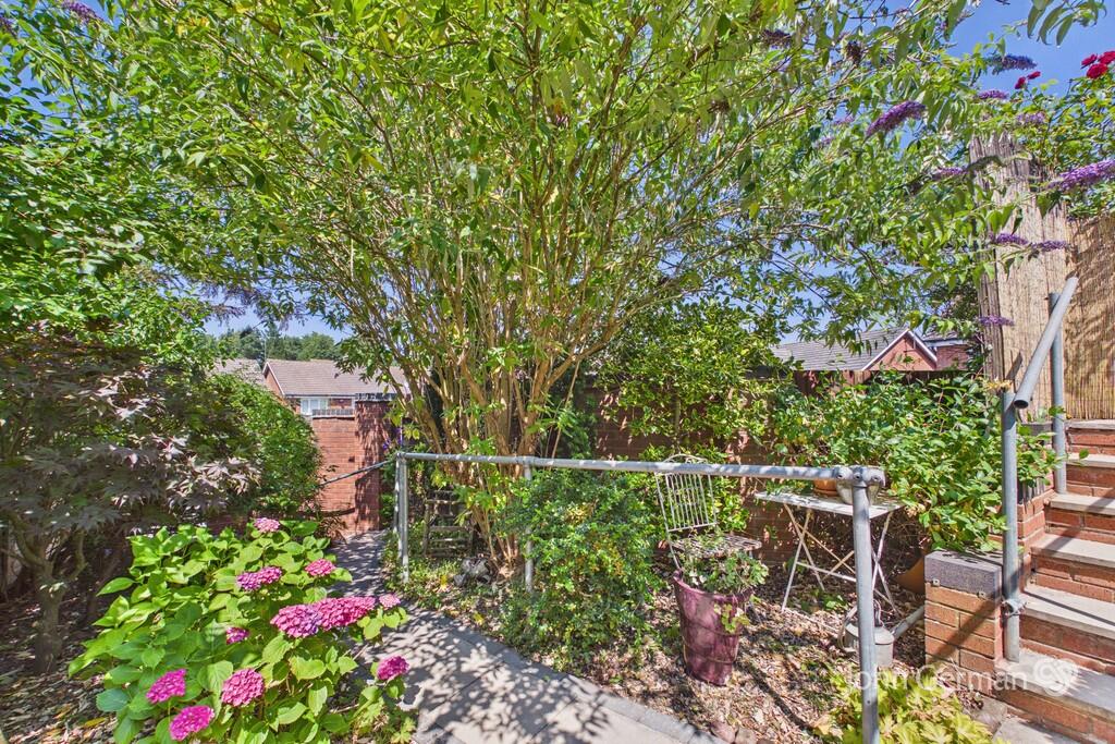 House in Stoke-on-Trent - View 4
