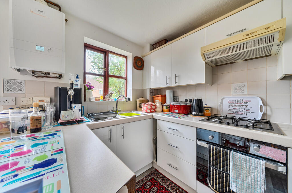 House in Wokingham - More