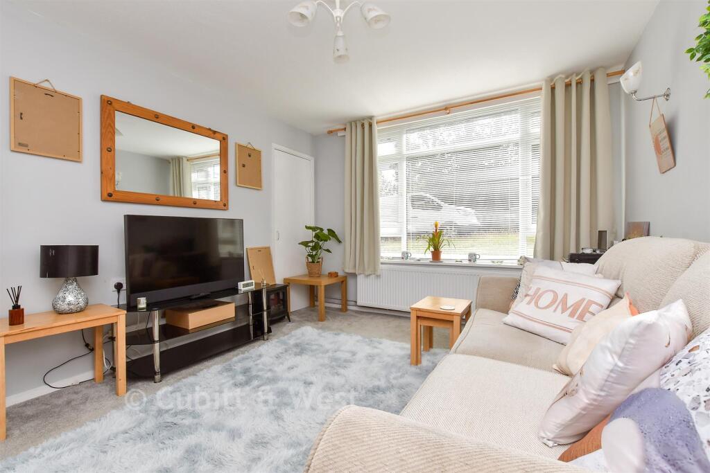 Apartment in Mole Valley, Surrey - View 5