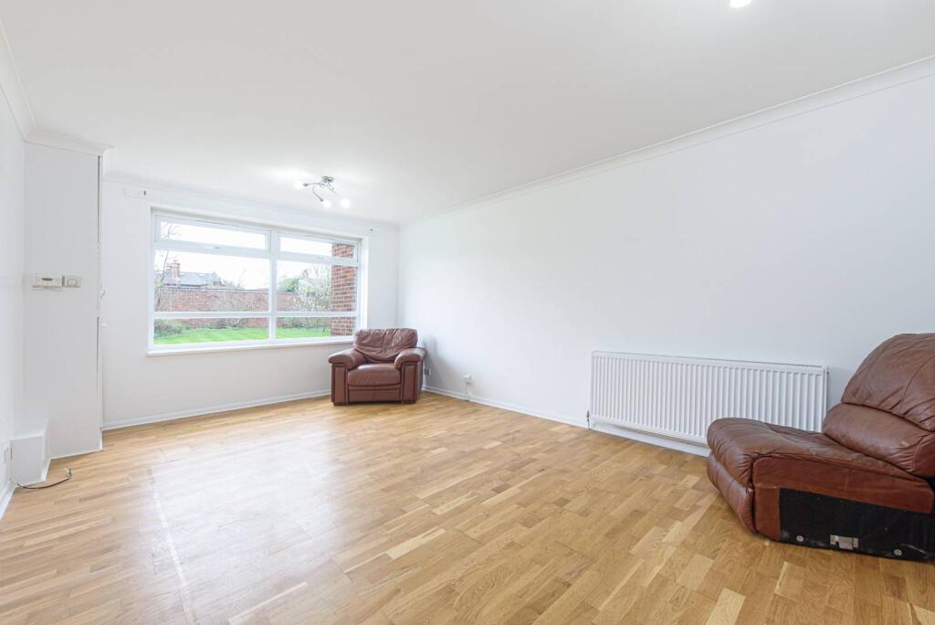 Main image of property: Etchingham Park Road, North Finchley, London, N3