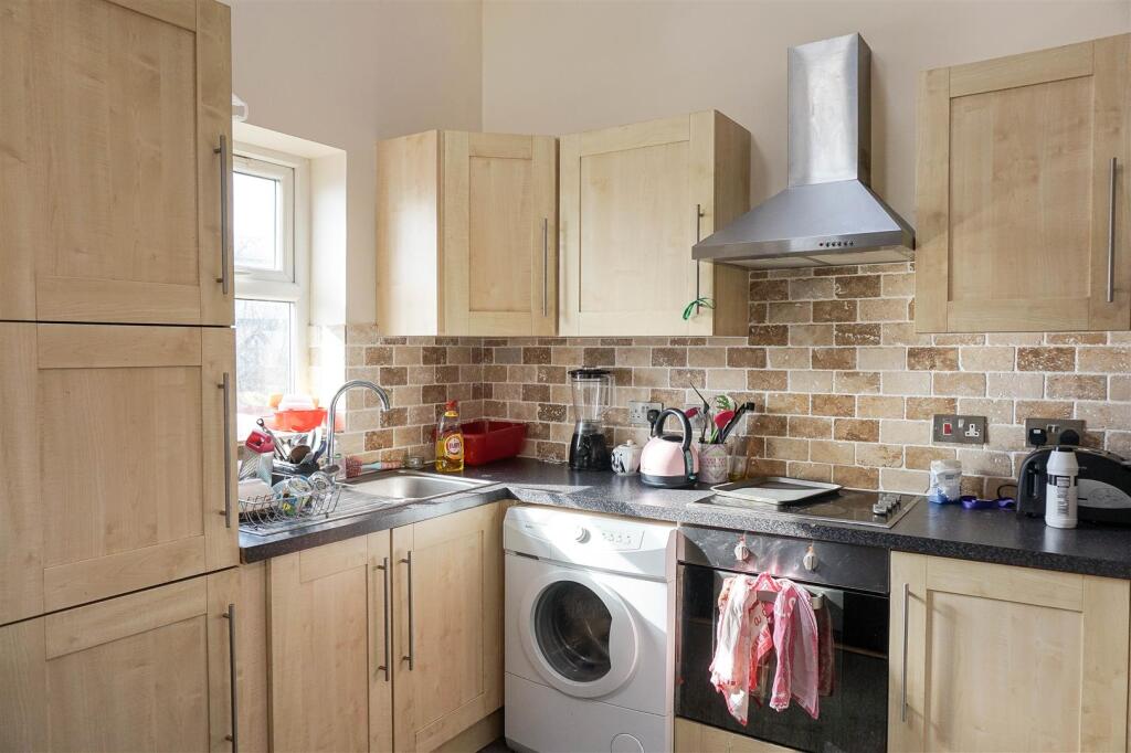 Apartment in Leeds - View 3