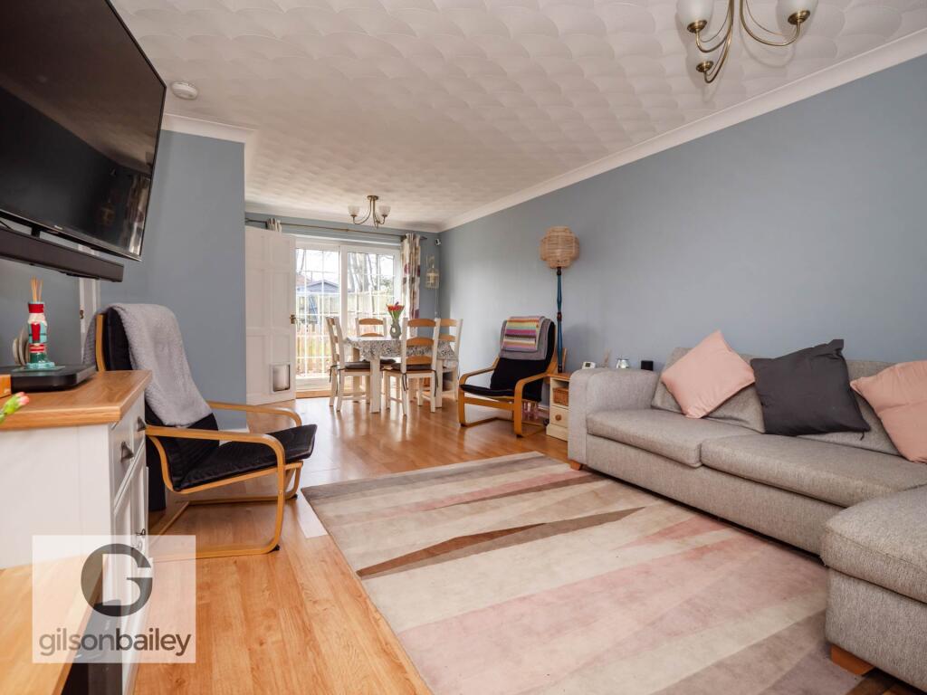 Nursery Close, Acle photo 2