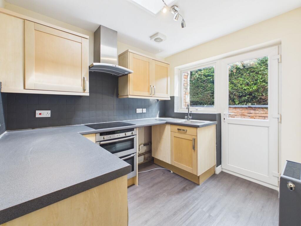 Queens Road, Towcester, NN12 photo 3