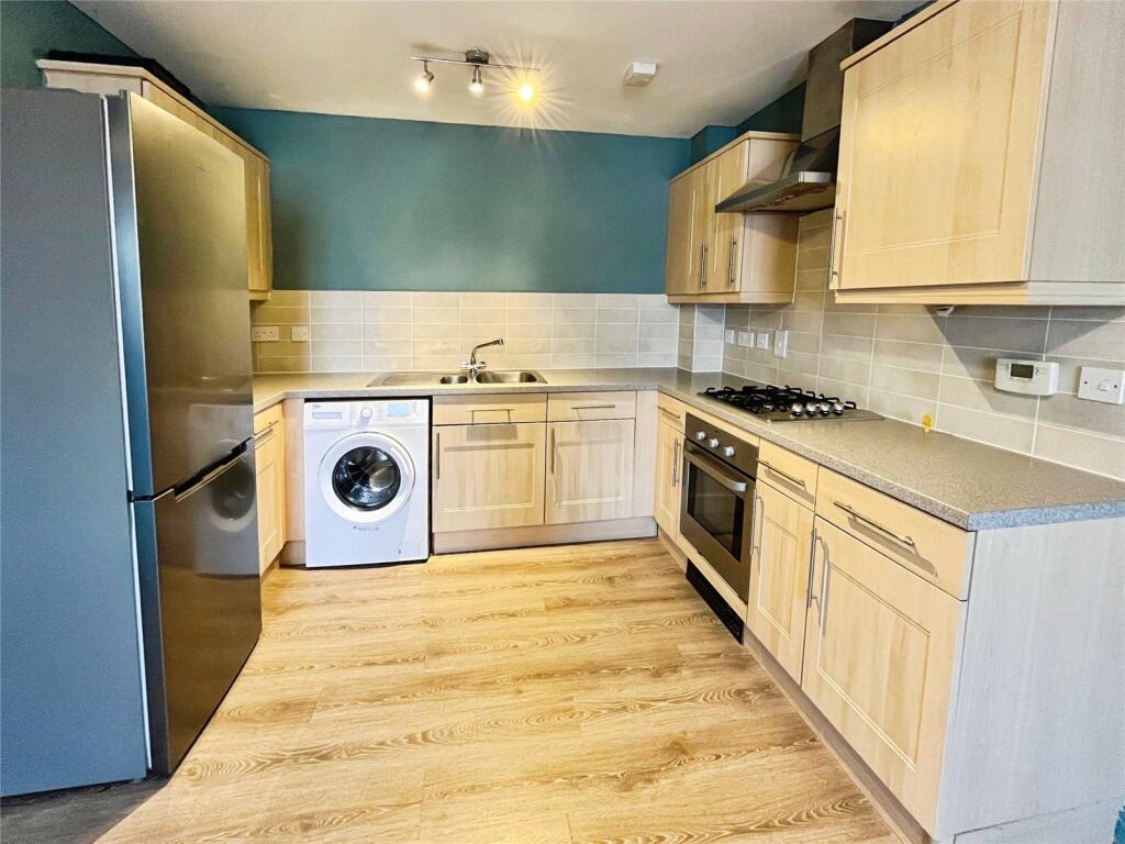 Apartment in Swindon, St. Andrews - View 4