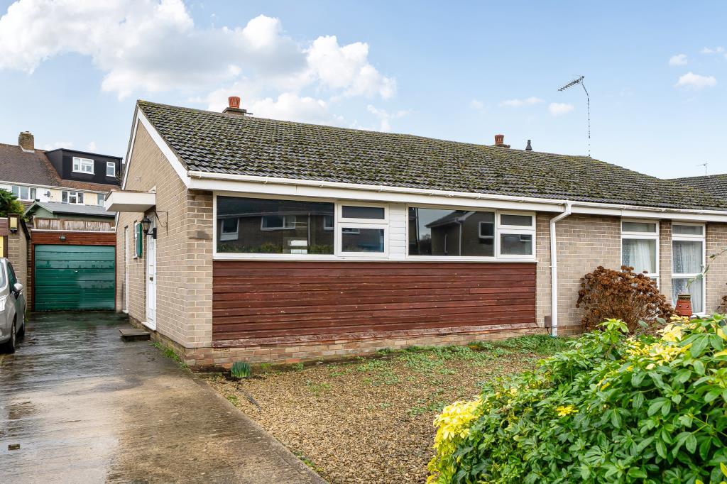 Main image of property: Queen Emmas, Witney, OX28