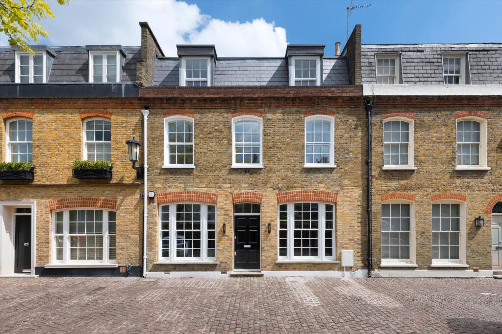 Main image of property: Lennox Gardens Mews, Knightsbridge, London, SW1X