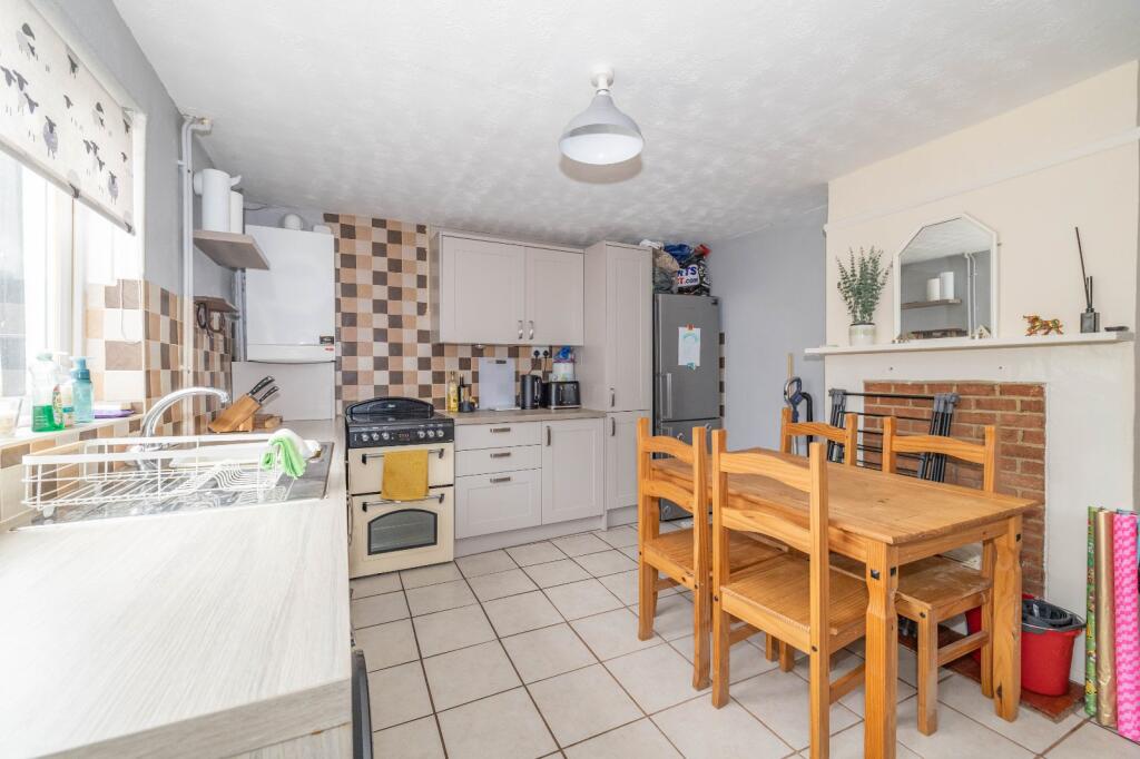House in Canterbury, Chartham - View 5