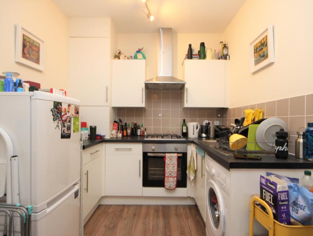 St. James's Street, Walthamstow, E17 - View 6