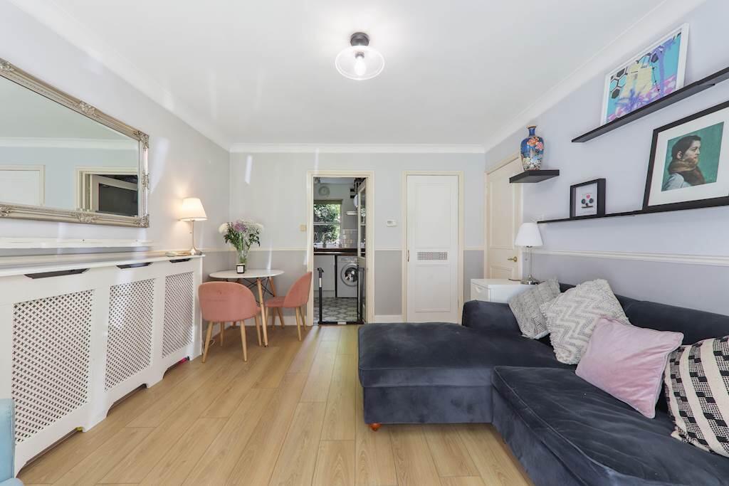 Apartment in London - View 5
