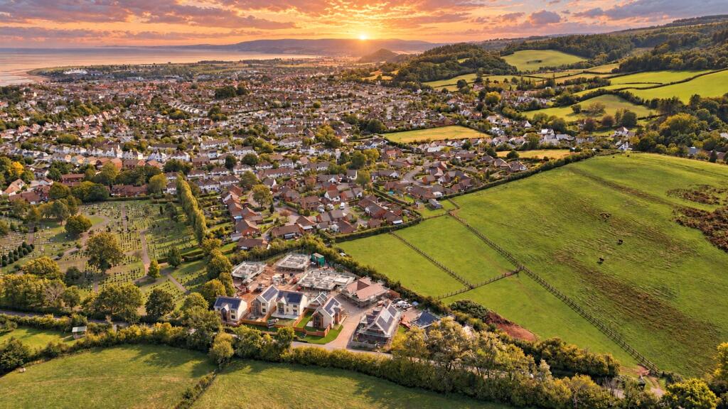 House in Minehead, Woodcombe, Somerset - View 4