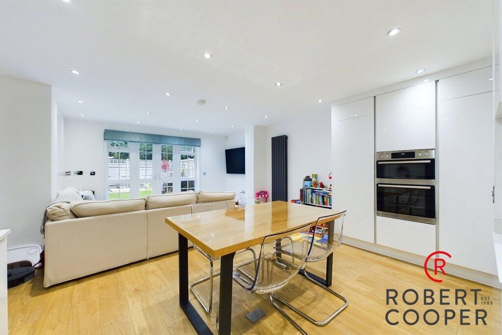 House in Harrow - View 3