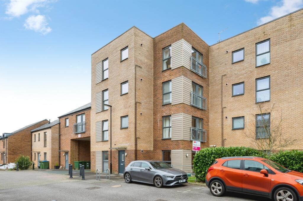 Main image of property: Laxton Close, Southampton