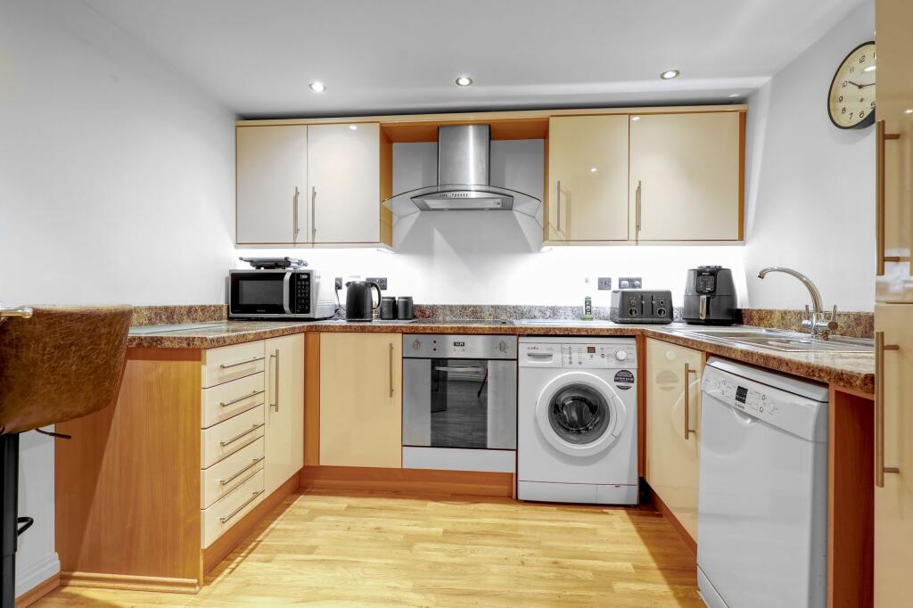 Apartment in Stevenage - View 3