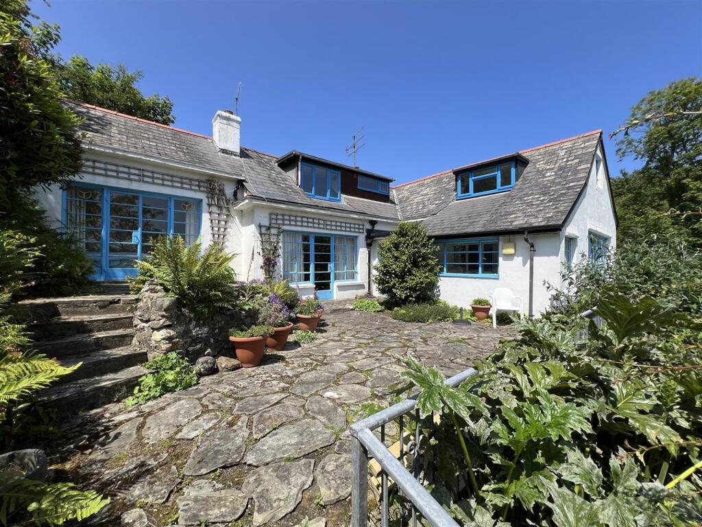 Main image of property: Dinas Cross, Yet Yr Hendy, SA42