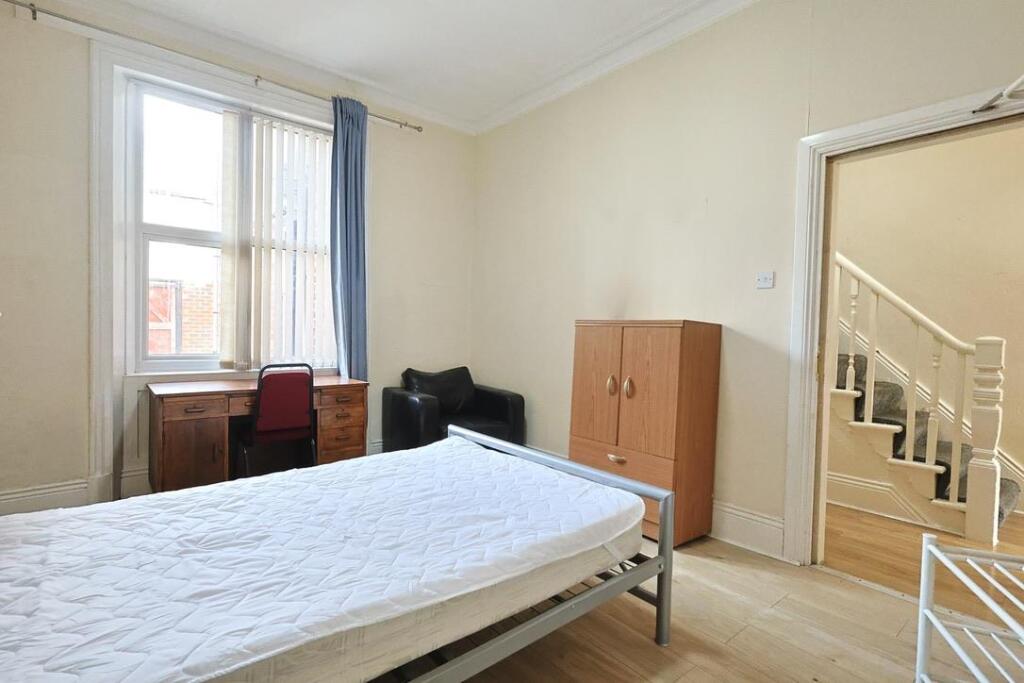 House in Newcastle upon Tyne - More
