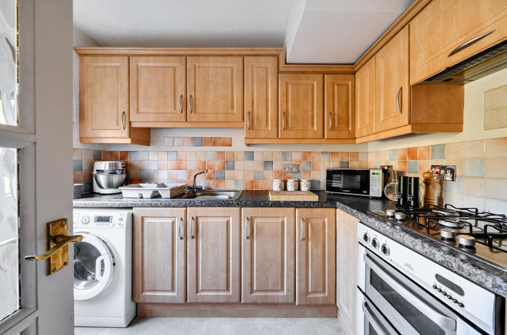 House in Taunton - View 5