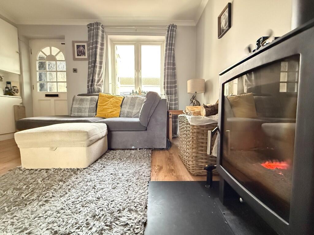 Thorpe Drive, Attleborough, Norfolk, NR17 photo 2