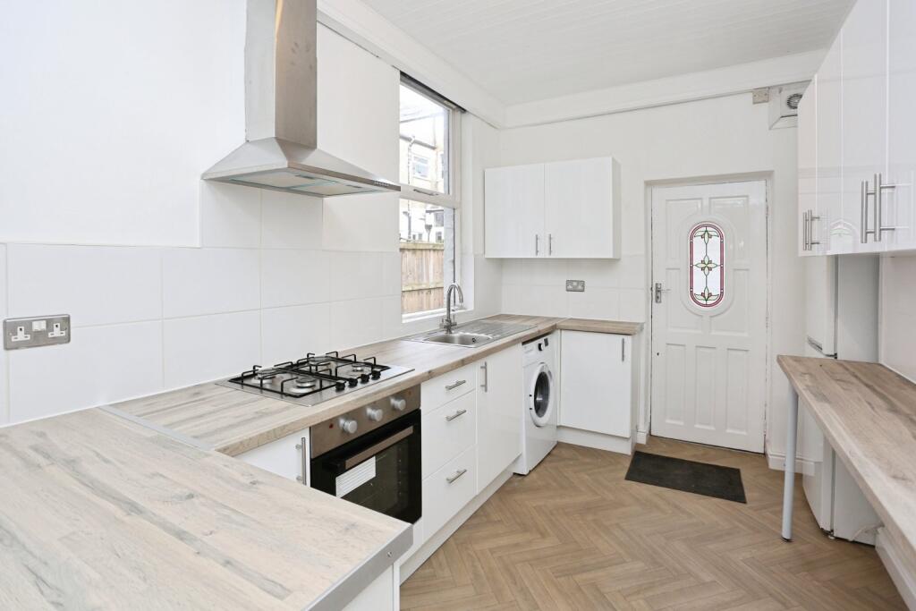 House in Stockport, Heaton Mersey, The Four Heatons - View 4