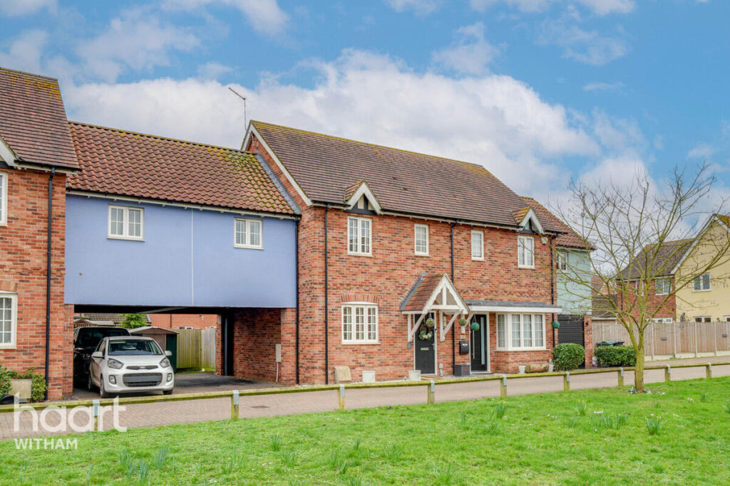 4-bed semi-detached on 7, Henderson Way, £375,000