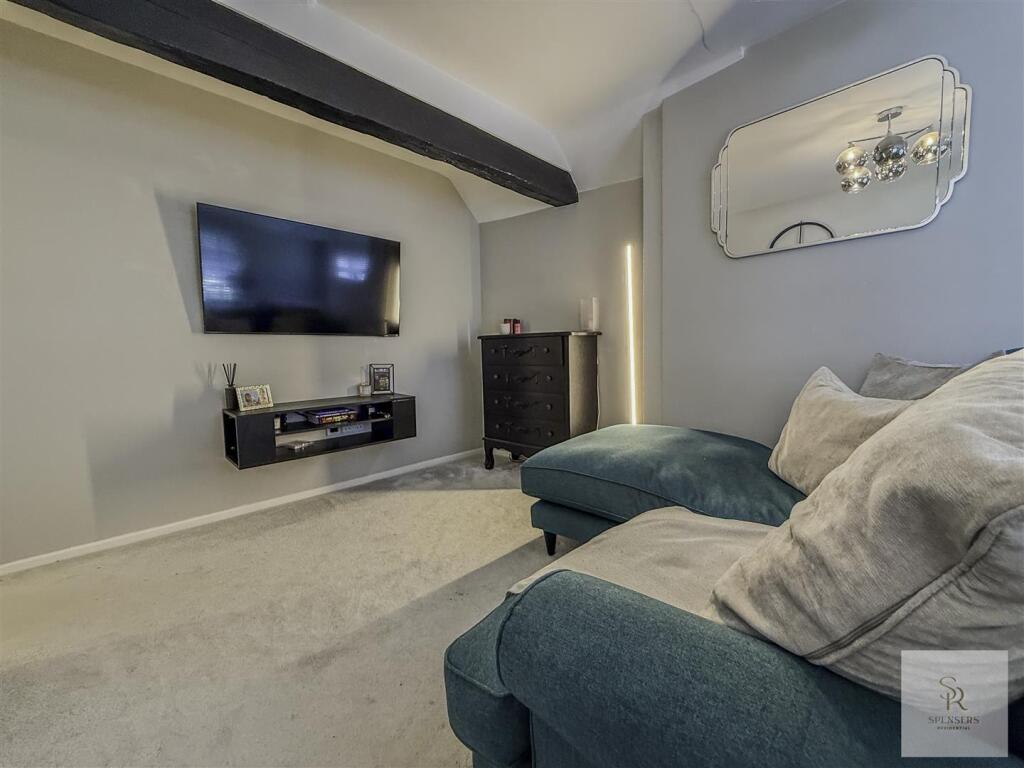 Apartment in Dacorum, Leverstock Green - View 6