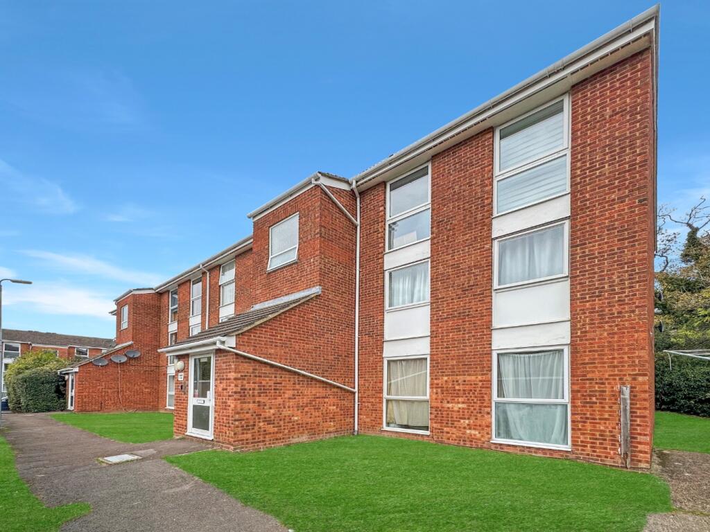 Main image of property: Earls Court, The Mall, Dunstable