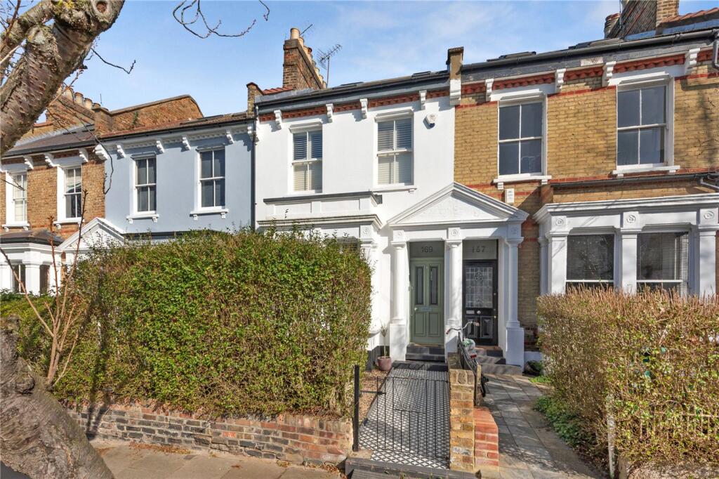 Main image of property: Highbury Hill, London, N5