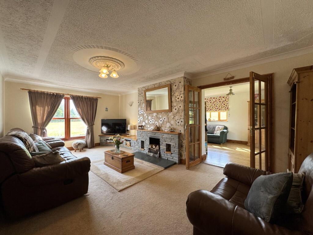 House in Swansea, Eglwyswrw - More