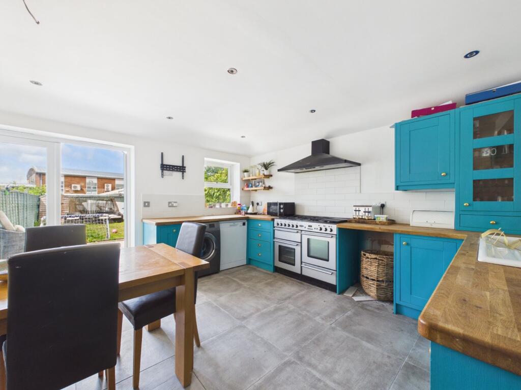 House in Gloucester, Gloucestershire - View 6