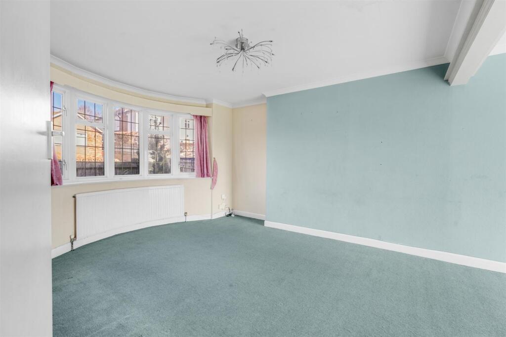 House in Northampton, West Northamptonshire - View 5