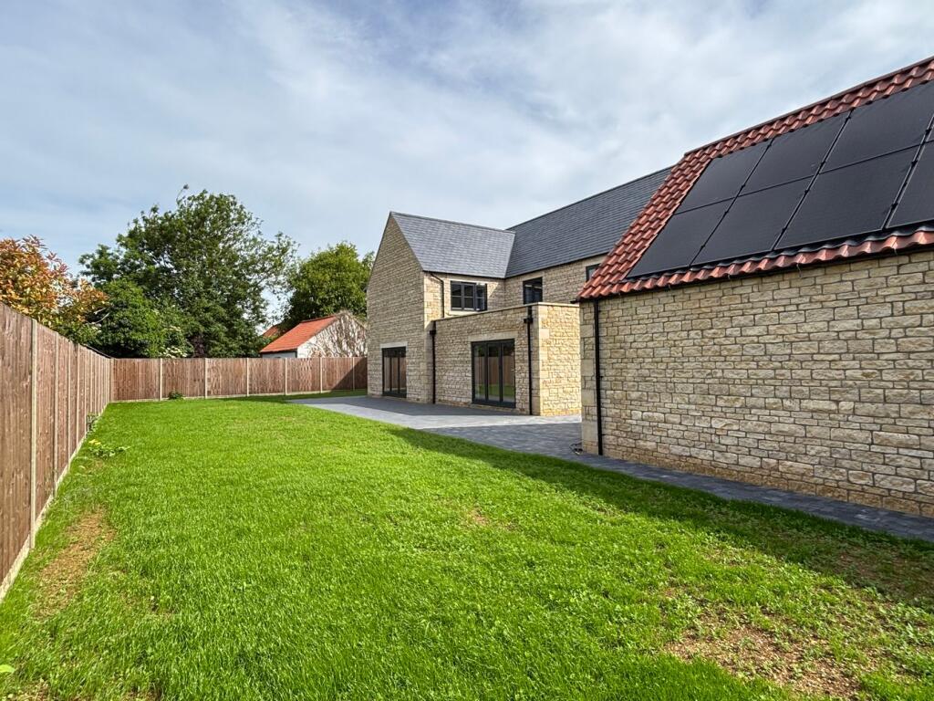 Main Street, Baston, Market Deeping, PE6 photo 2