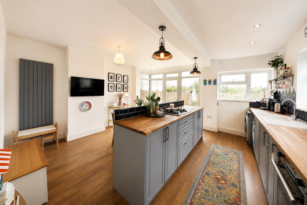 House in Hull - View 3