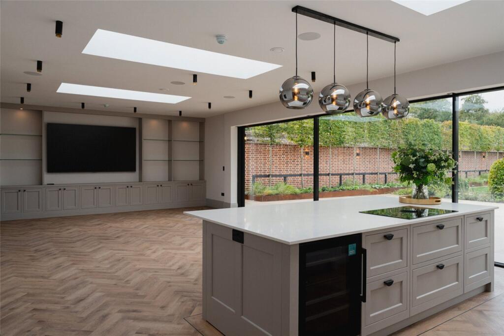 House in Reigate and Banstead, Surrey - More