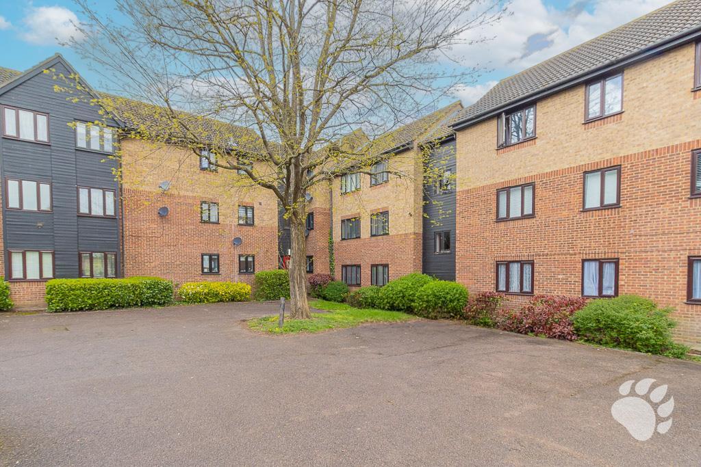 Main image of property: Copperfields, Laindon, SS15
