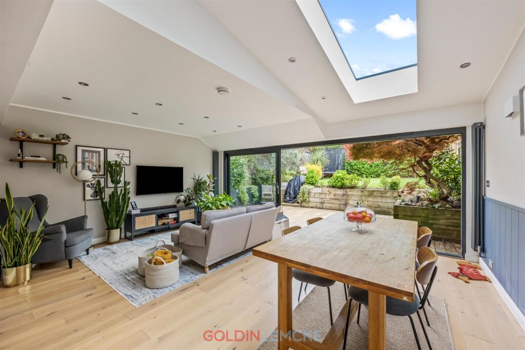 House in Brighton - View 5