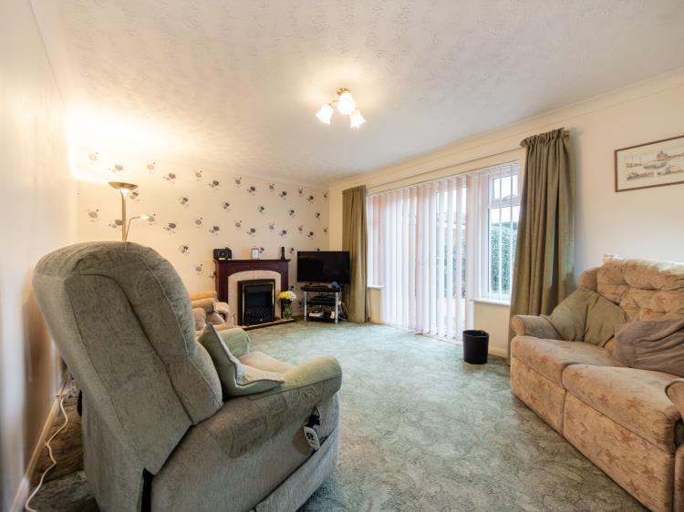 12 Estuary Drive,  Felixstowe photo 4