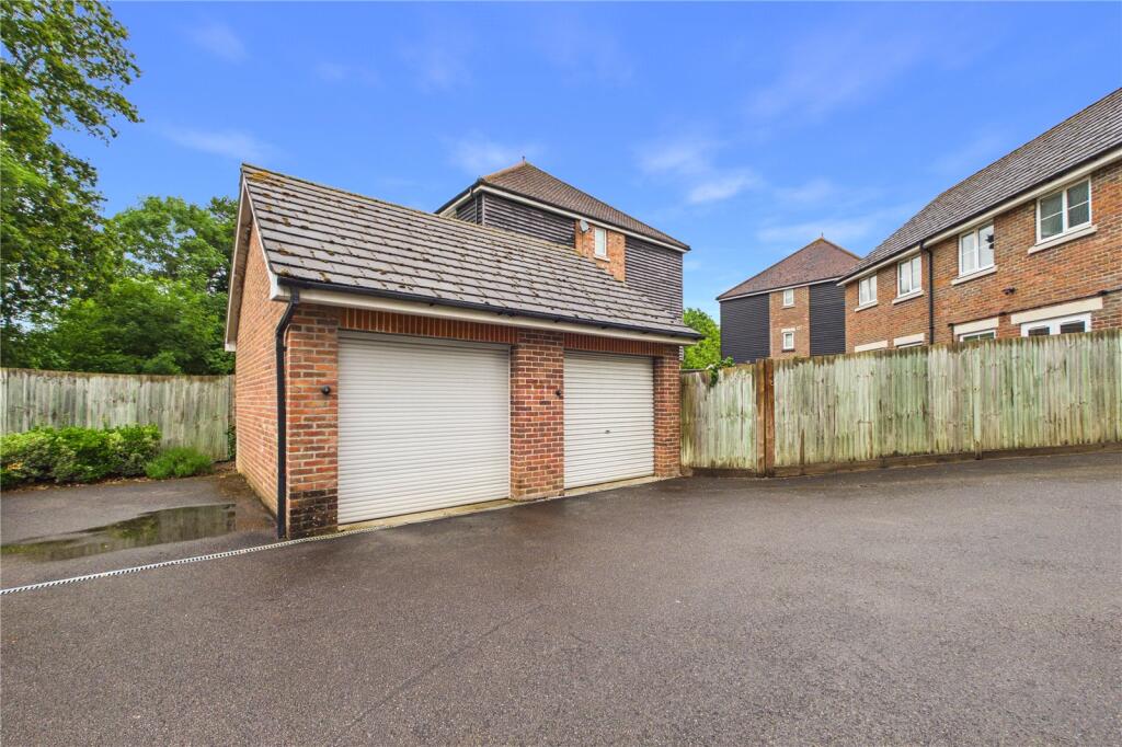 Richards Field, Chineham, Basingstoke, Hampshire, RG24 - More