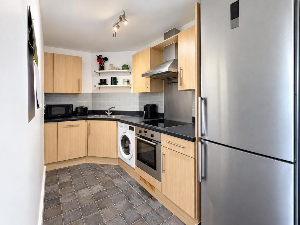 Apartment in Cardiff - View 5