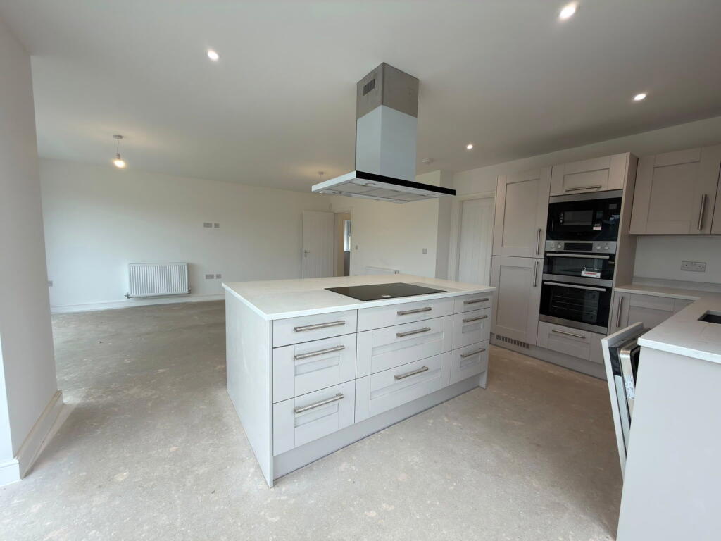 House in Oldham - View 5