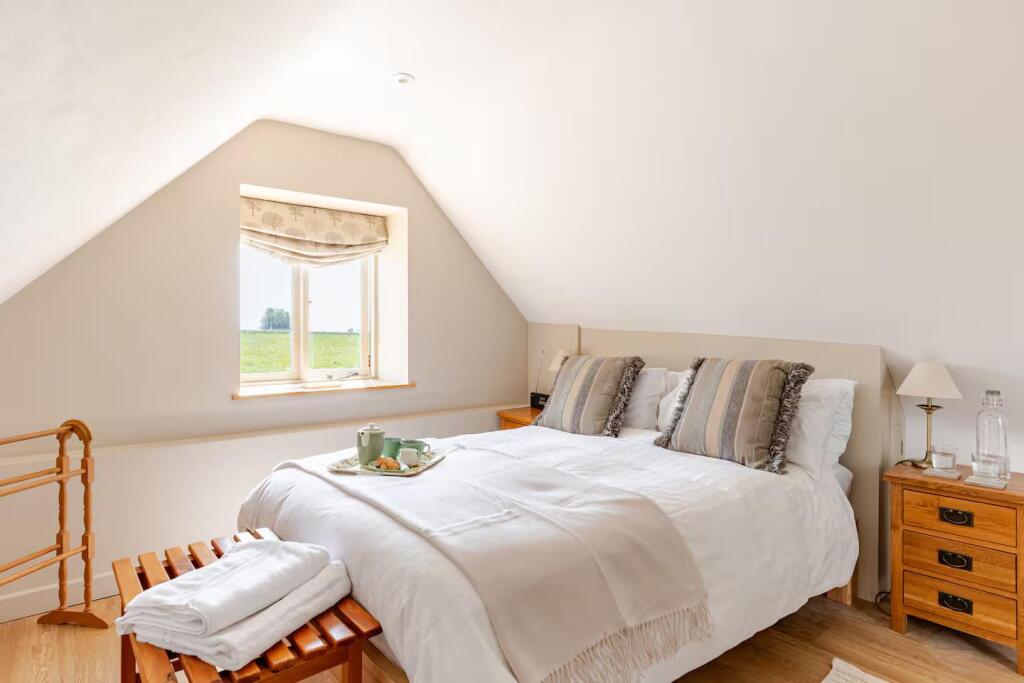 House in Cotswold, Rendcomb - View 3