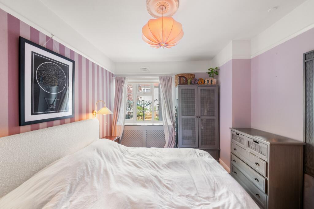 2 bedroom maisonette for rent