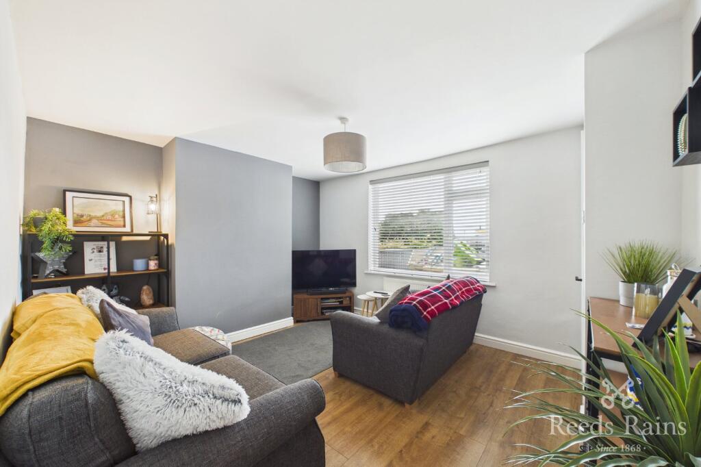 House in Wakefield, Paleside, Gawthorpe - View 4