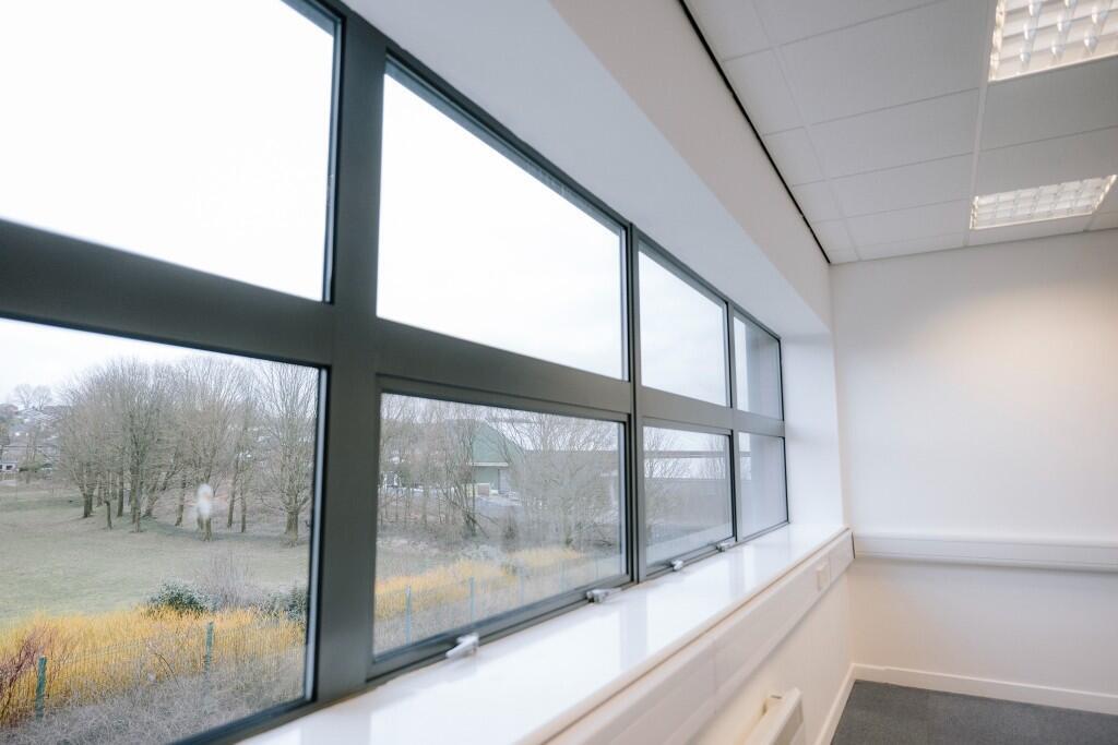 550 sq ft office
