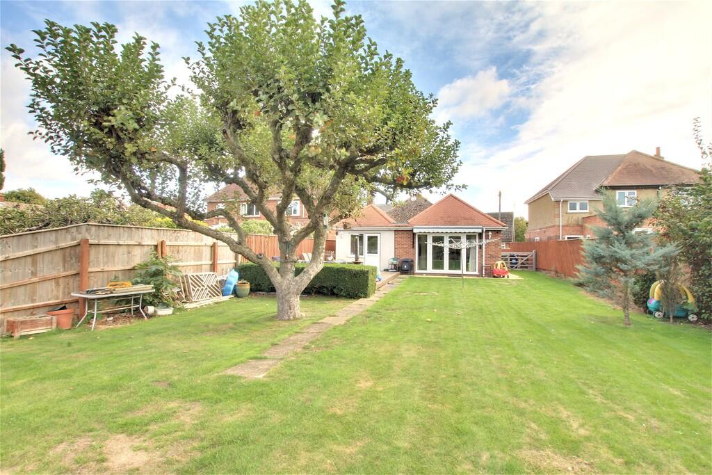 3-bed bungalow on Wood Street, Chatteris, £360,000