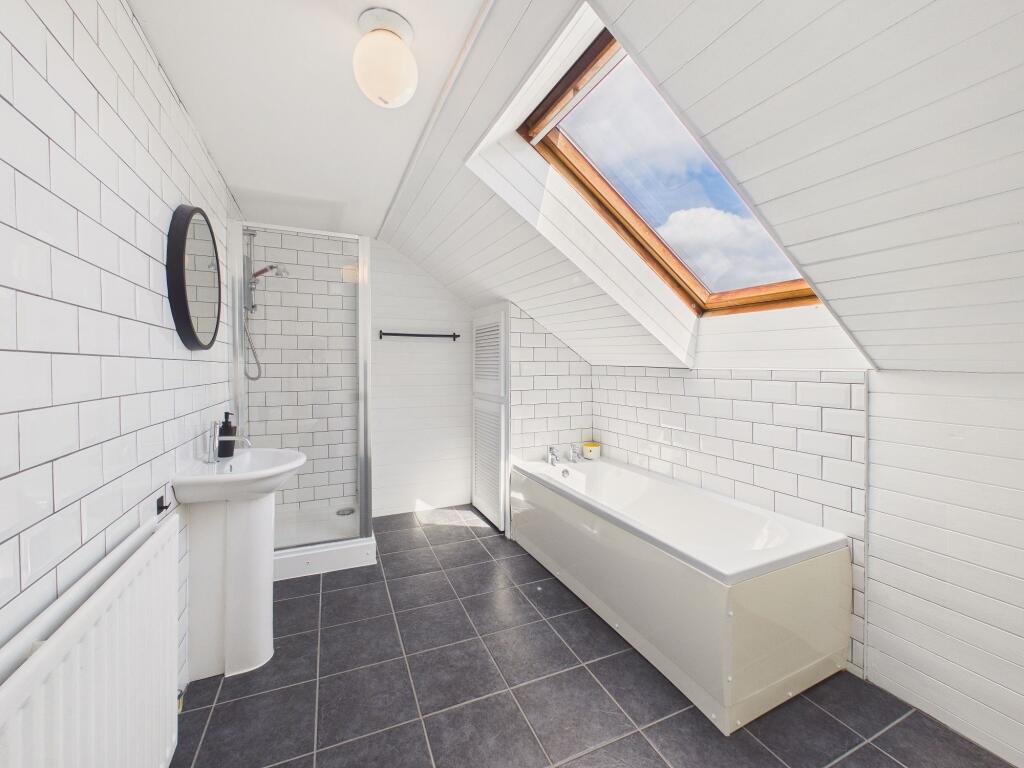 Apartment in Gateshead, Deckham - View 2