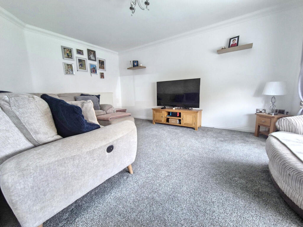 Meadow Vale, Shiremoor, Newcastle upon Tyne, Tyne and Wear, NE27 0BF - View 5
