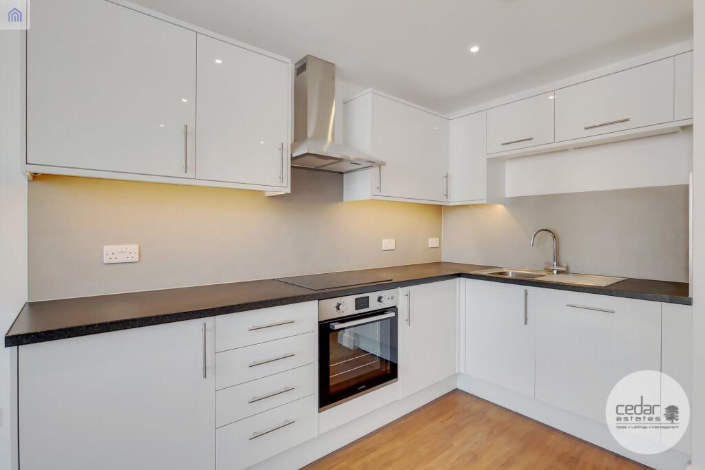 Apartment in London - View 5