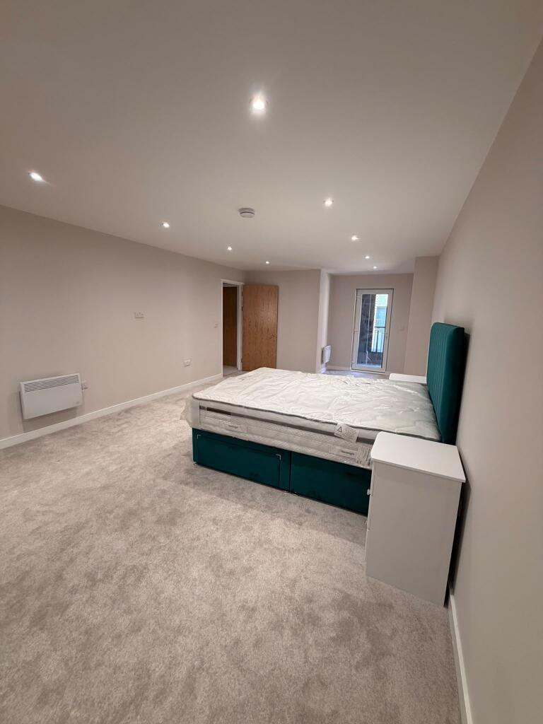 Apartment in Manchester - View 5