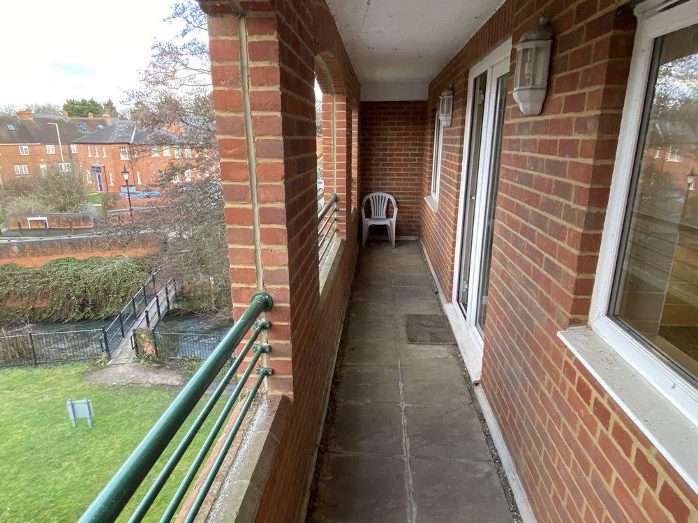 Apartment in Twyford, Wokingham - View 5